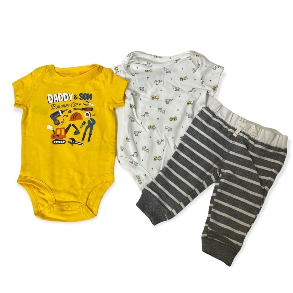 Toddler boy 3 piece Carter’s set clothes size 6 months yellow